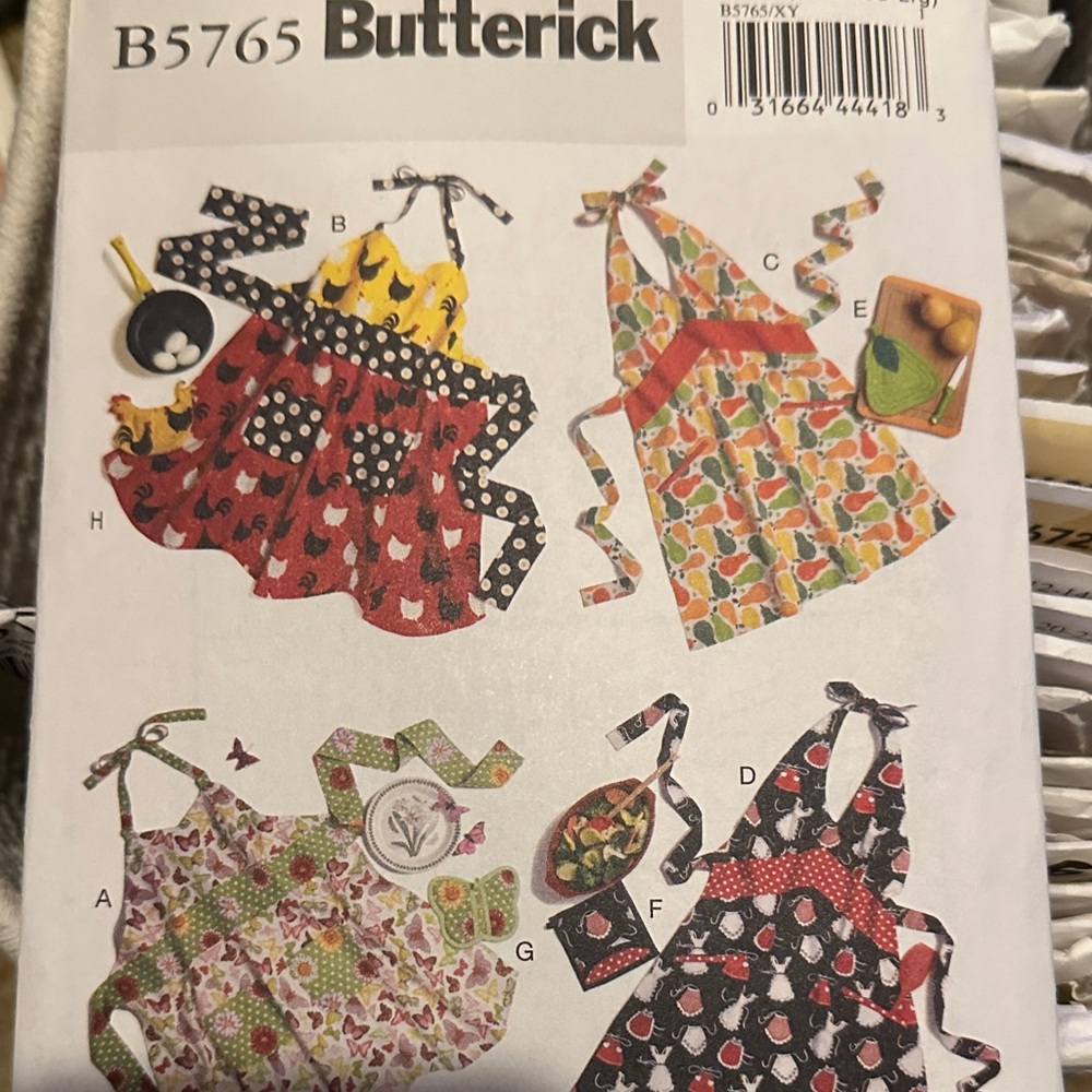 Butterick Apron Pattern Set - Red, Yellow, Black Factory Folded Uncut New